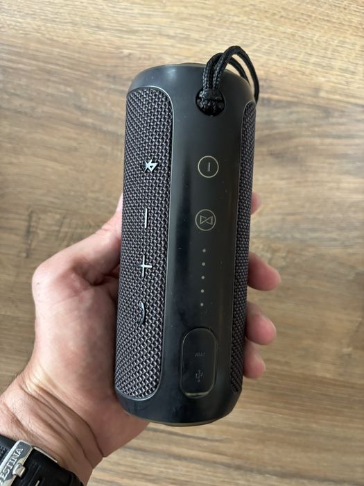 Bluetooth speaker JBL Flip 3