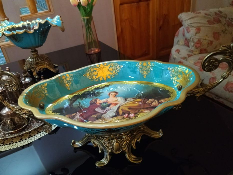 Эксклюзивная  необычная антикварная Маддона.Большая состоит из 6 штук.