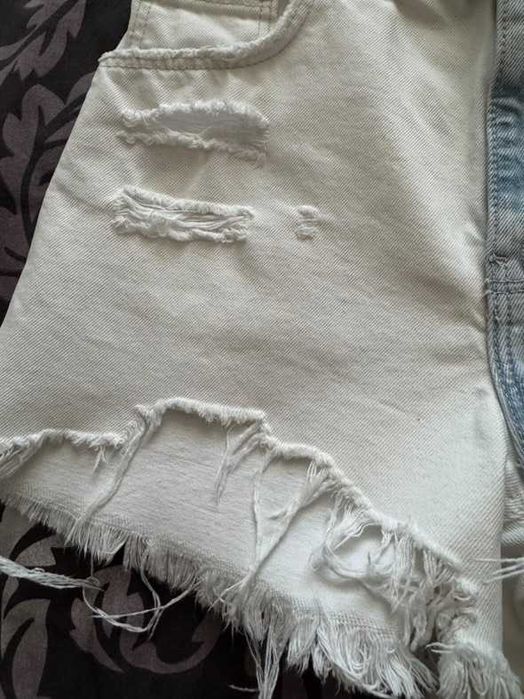 Къси дънкови панталонки Bershka