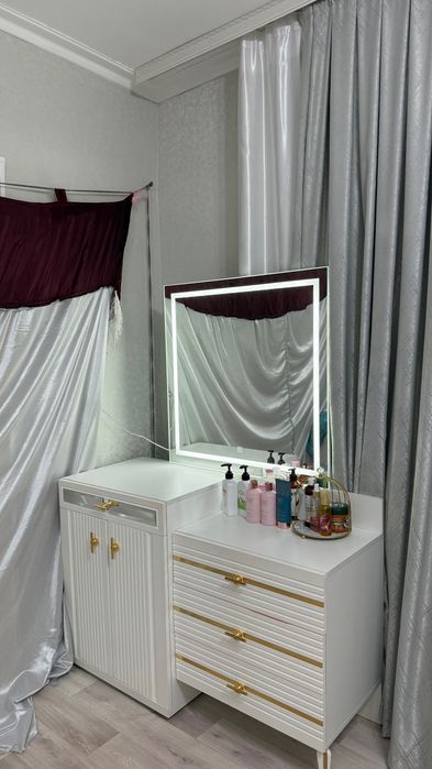 Туалетный столик