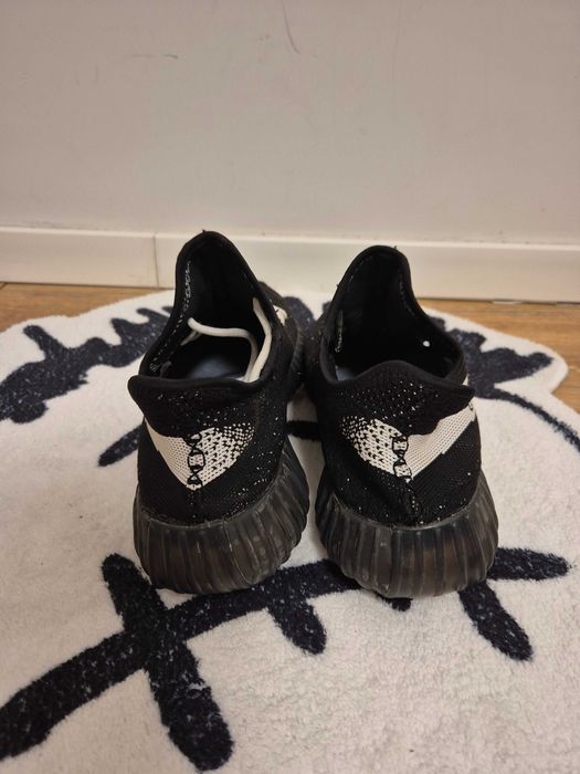 Yeezy 350 white stripe "oreo"