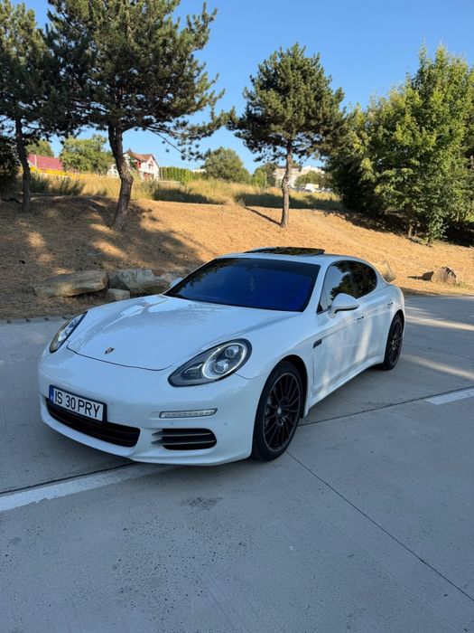 Porsche panamera 3.0i 420cp 2015