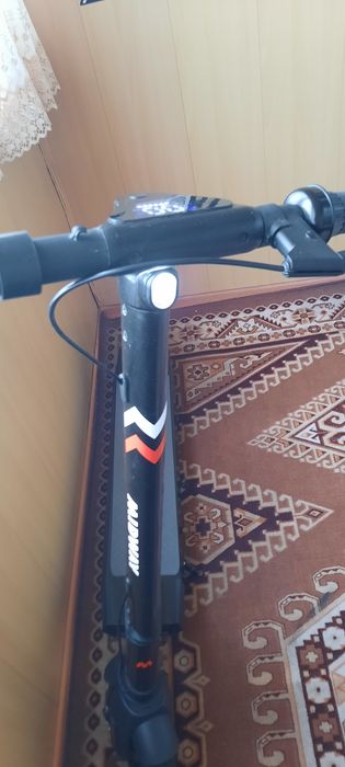 Электросамокат        .