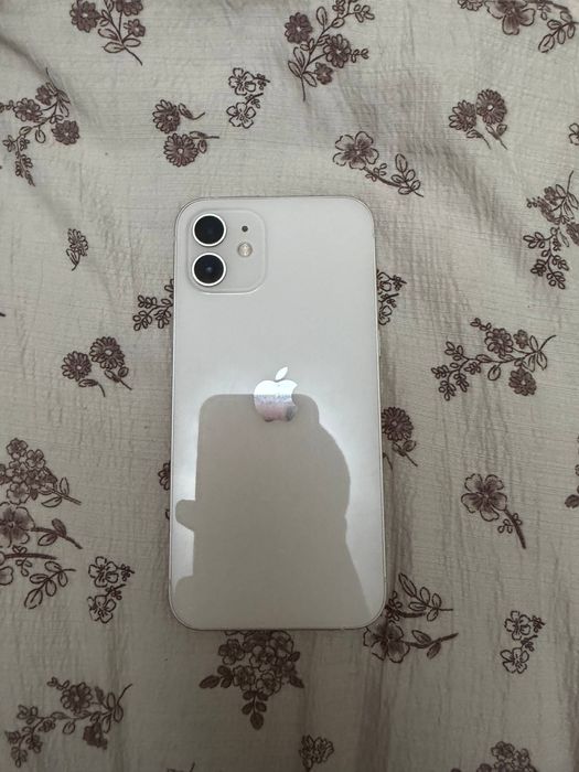 Iphone 12 128 gb.