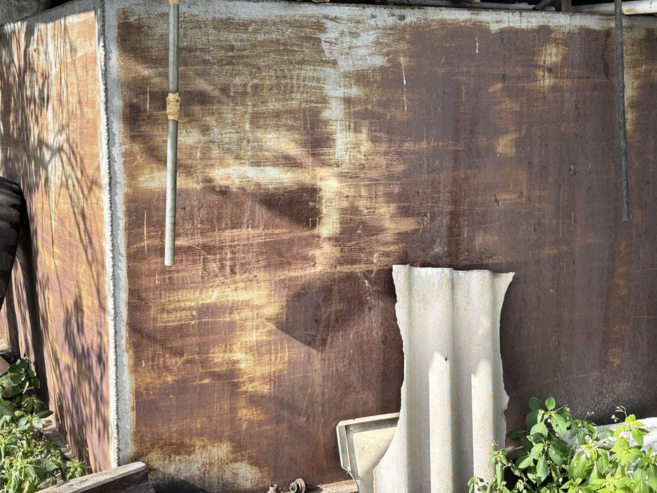 Емкость продам(бак)