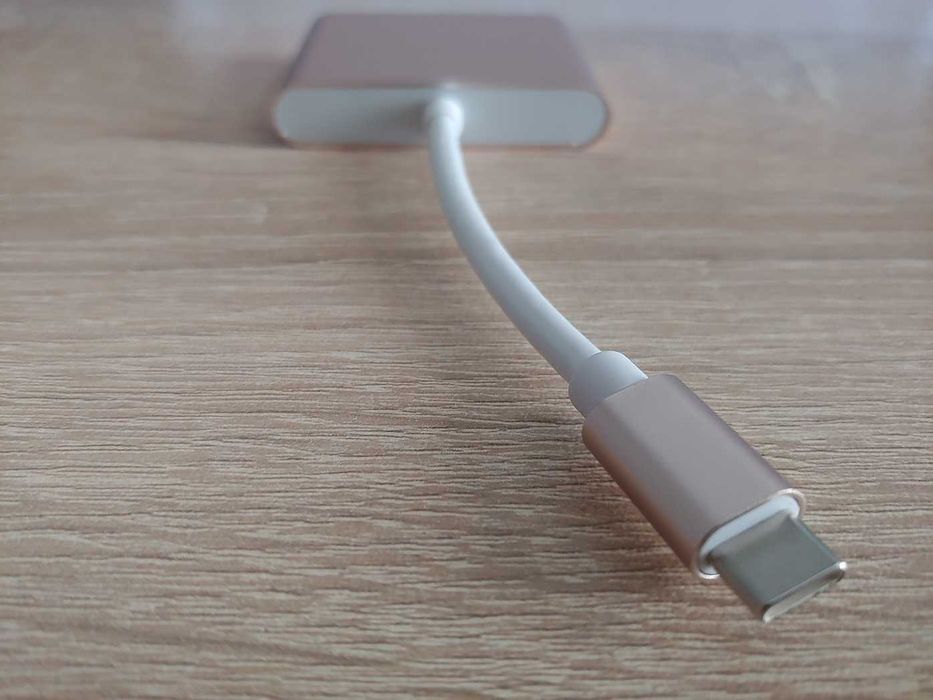 3 в 1: USB-C 3.1 (type-C ) към HDMI 2.0/USB 3.0/Type C Female адаптер