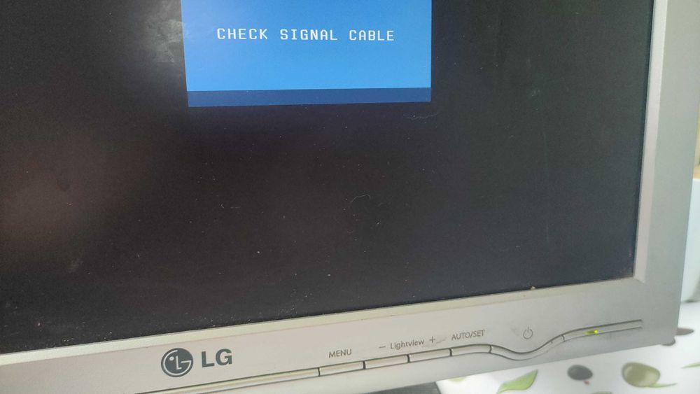 Монитор LG рабочий б. у.