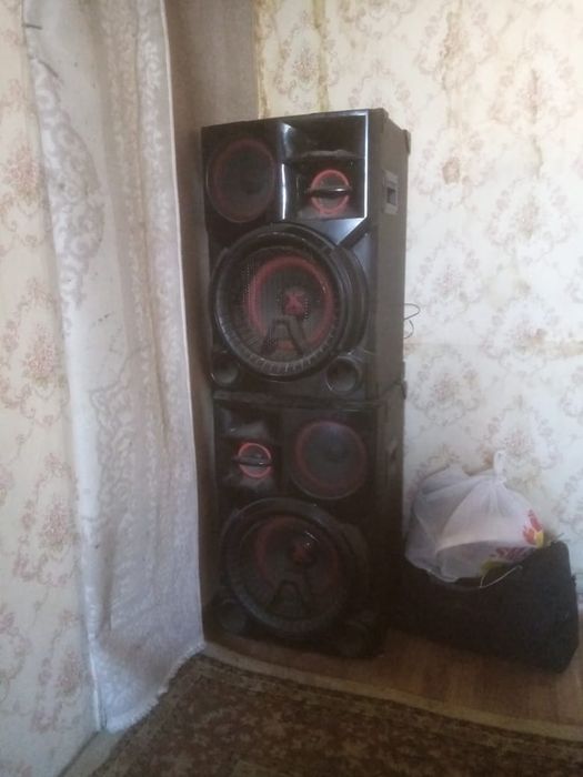 Продам колонки от аппаратуры,все рабочее