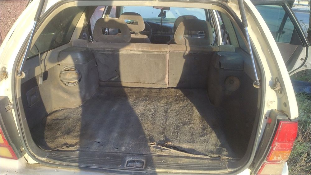 Продам машину Мазда 626