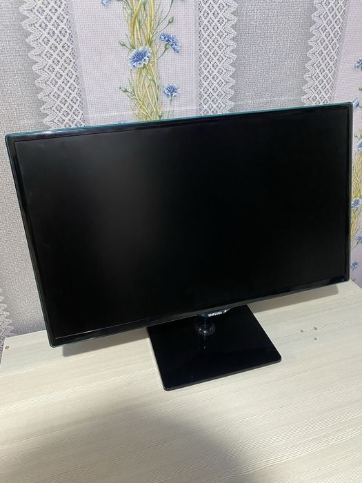 Монитор Samsung 27" Full HD / IPS / LED