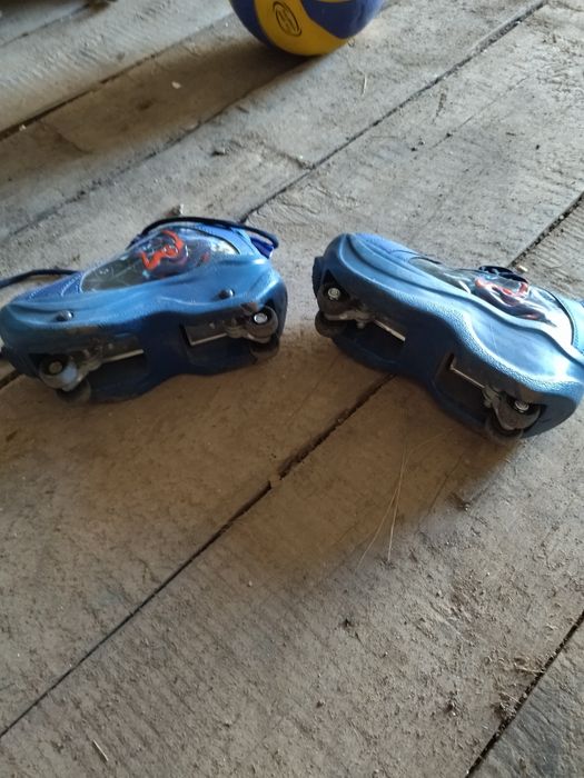 Продам красовки на роликах