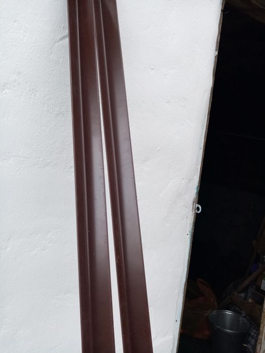 Продам металлические  угольники  под сайдинг