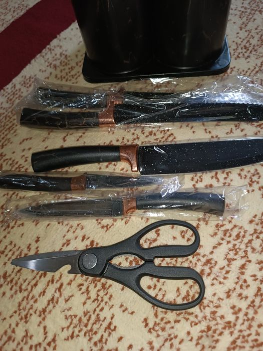 Набор для кухни ножи