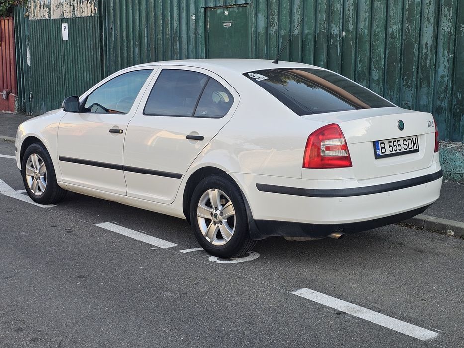 SKODA Octavia 2012 — imagine 4