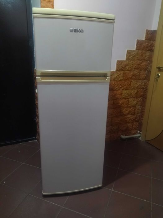 Холодильник веко б/у