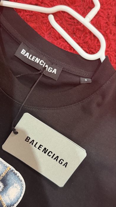 Tricou balenciaga