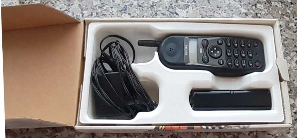 Раритетный мобильный телефон