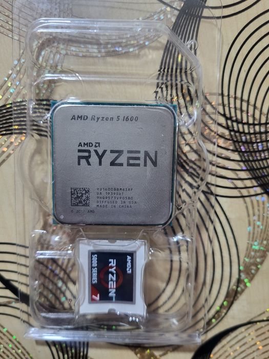 Vând procesor RYZEN  5   1600