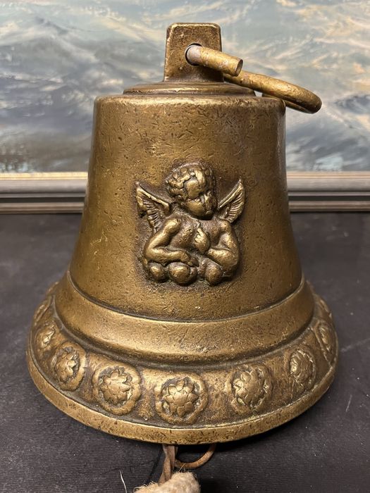 Старинна,бронзова,църковна камбана