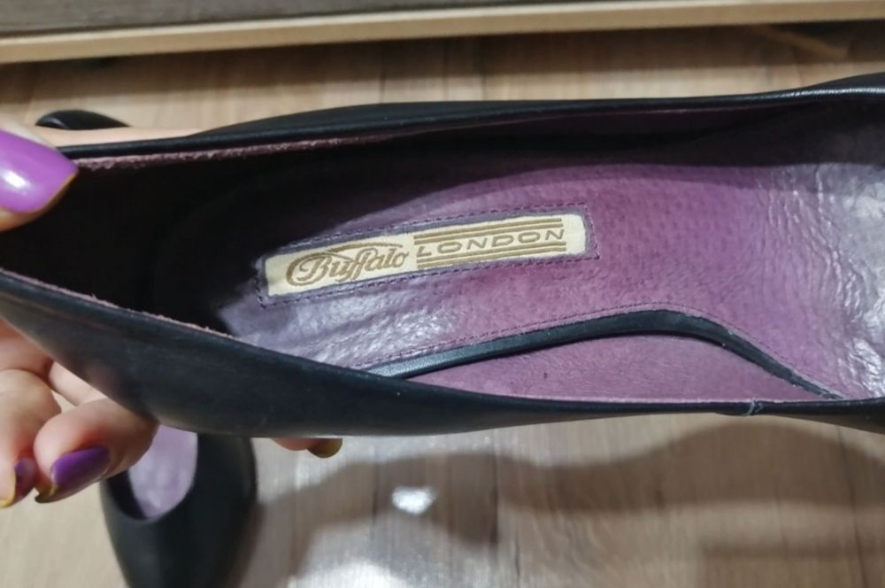 Продам кожаные туфли