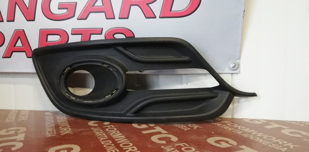 Дясна основа/държач за халоген Renault Megane 3 (2008-2016)