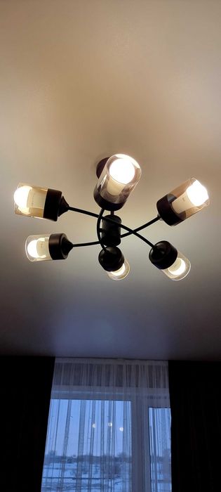 Люстры  и светильники