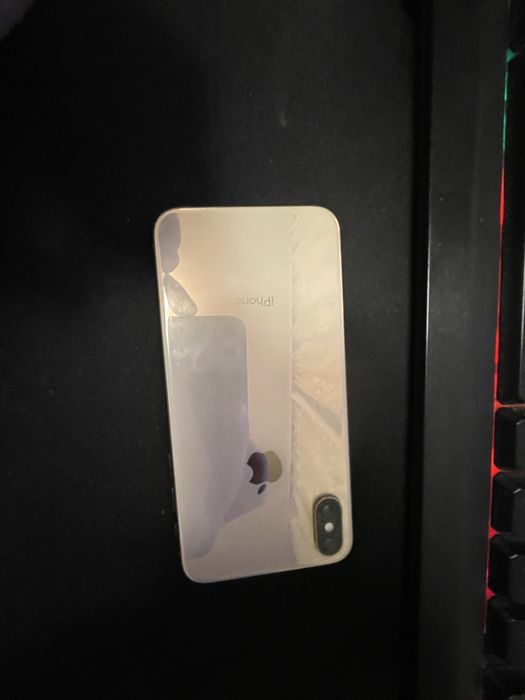 Продам Iphone XS