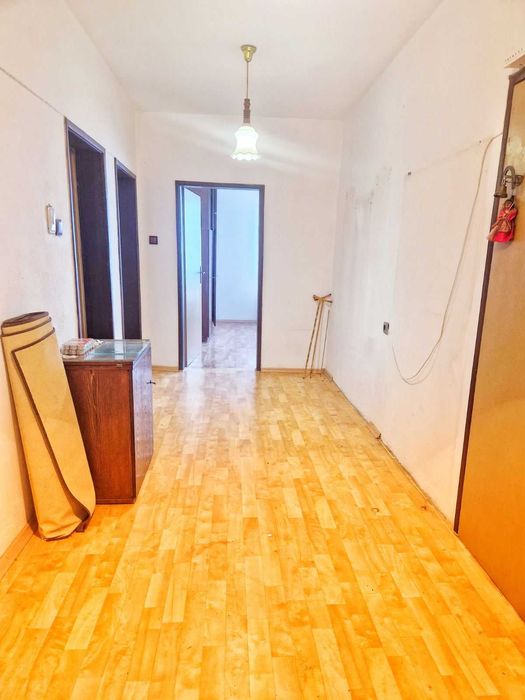 Продава се Четиристаен апартамент в Асеновград - 110 кв.м за 1737 €/кв.м - Снимка #6