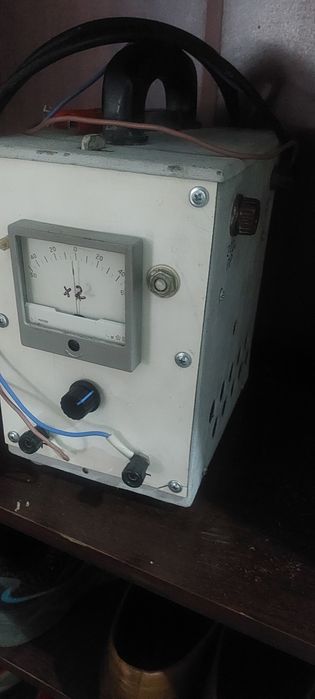 Зарядное пусковое устройство