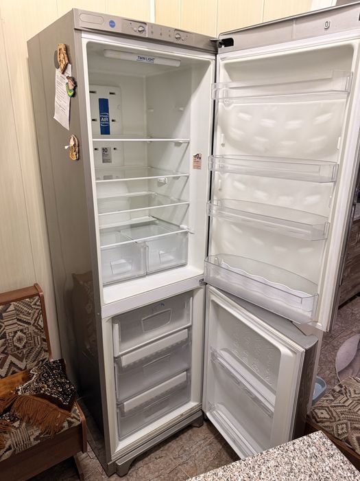 Продается холодильник INDESIT в хорошем состояний