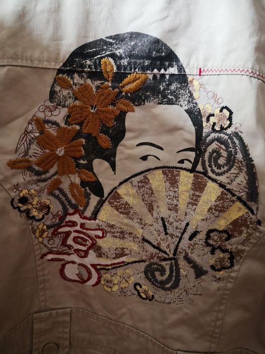 Trenci dama bej Castro