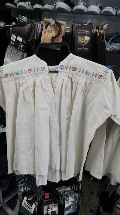 Ризи 2 бр.- народна носия .