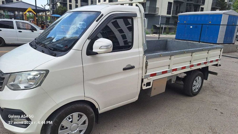 Changan T3  автомашинаси сотилади.