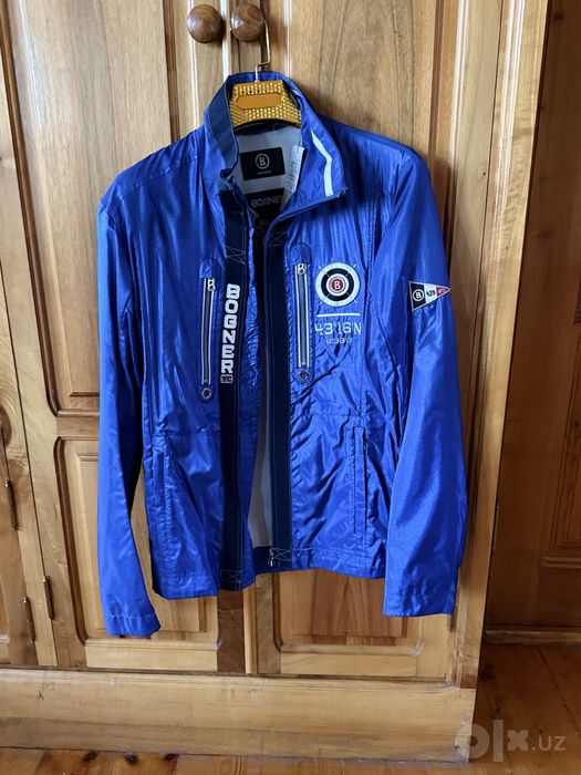Мужская ветровка BOGNER синего цвета