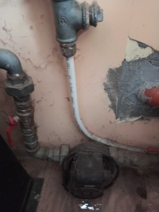 Продавам комплект парно камина с водна риза с радиатори 600 лв.