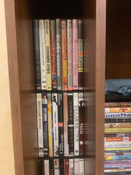 Видеокассеты, CD видеодиски, CD музыкальные диски