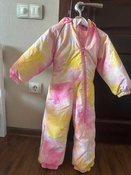 Комбинезон для девочки зимний 104см, продаю
