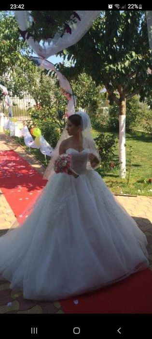 Vând rochie mireasă