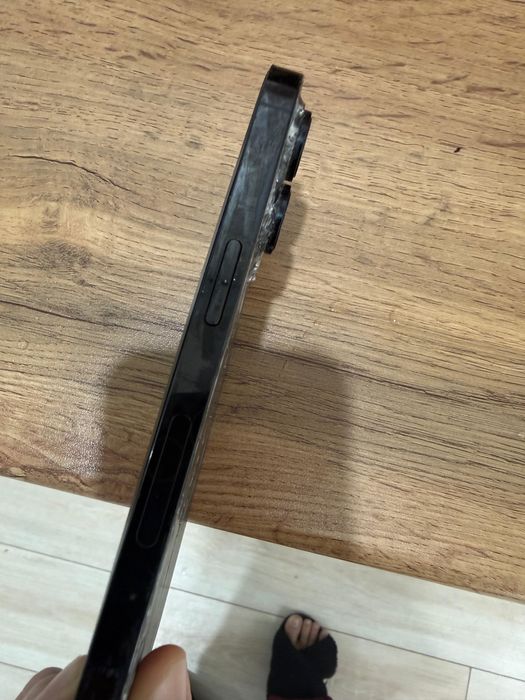 iPhone 14 pro корпус менять надо