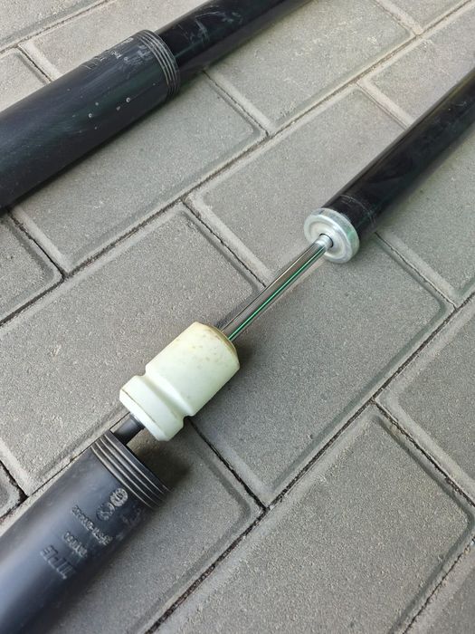 Амортизаторы  Мерседес  w210