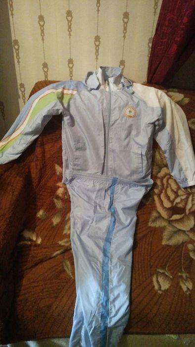 Спортивный костюм Узбекистан обмен есть тв приставку ТВ смарт бокс