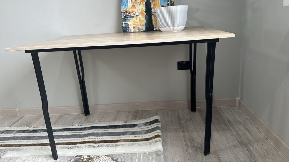 Продается Письменный стол