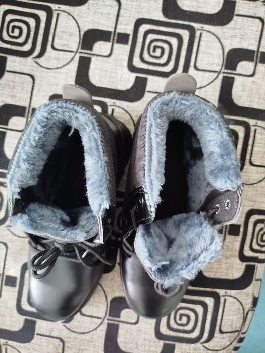 Продается обувь рабочая