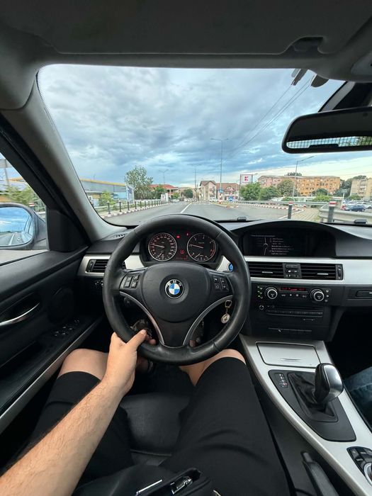 BMW 3 Series 2010 — imagine 5