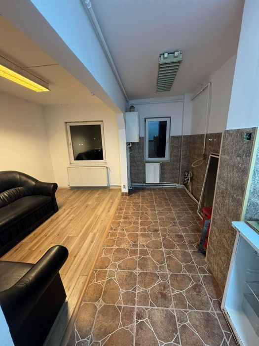 Apartament 3 camere de vânzare