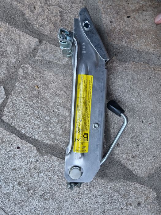 Крик за Audi A4 чисто нов!