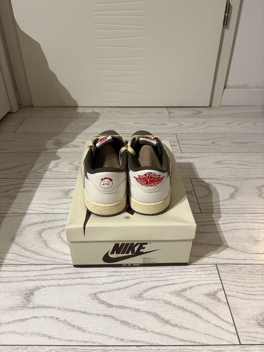 Air Jordan 1 Low Travis Scott Reverse Mocha
