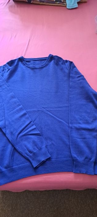 Продавам нови якета  и пуловери.