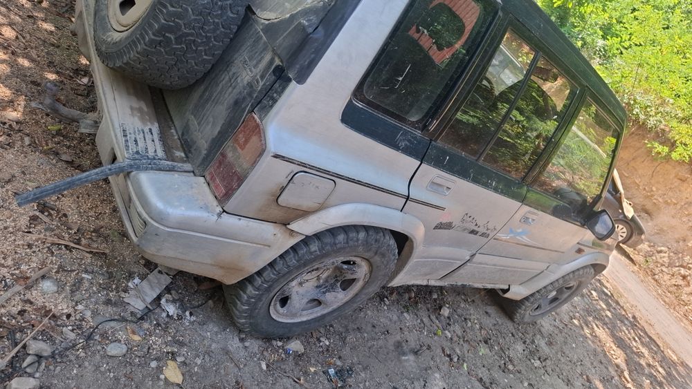 Vand suzuki vitara,an 1998 automat,masina nu are rugina,nu a mai fost pornita de 1 an nu mai porneste,nu stiu cauzele !