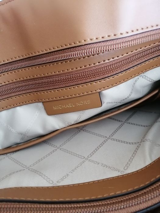 Дамски чанти MICHAEL Michael Kors (голяма и малка)